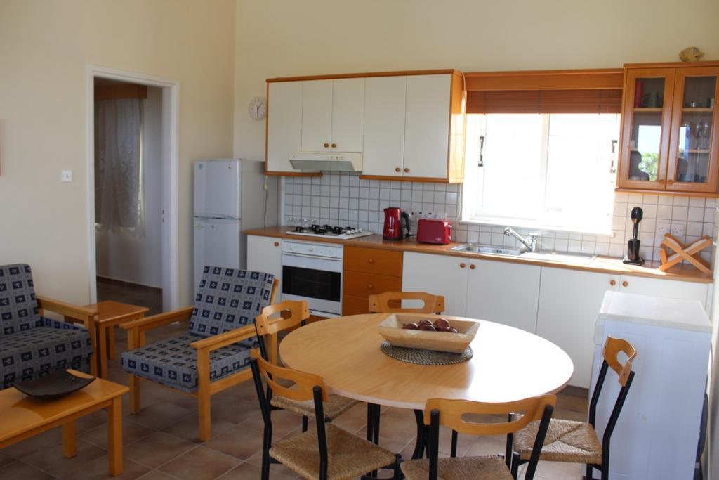 Zenovia Garden House Villa Pissouri Eksteriør billede